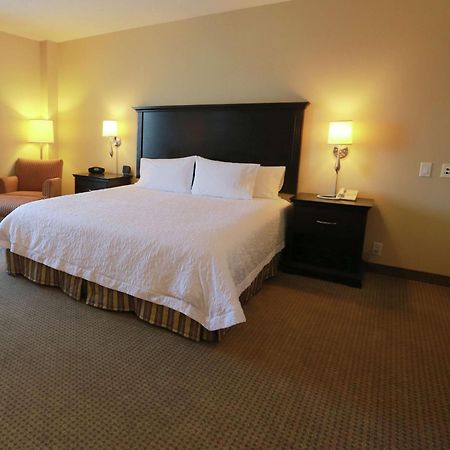 Hampton Inn & Suites Laval Zewnętrze zdjęcie