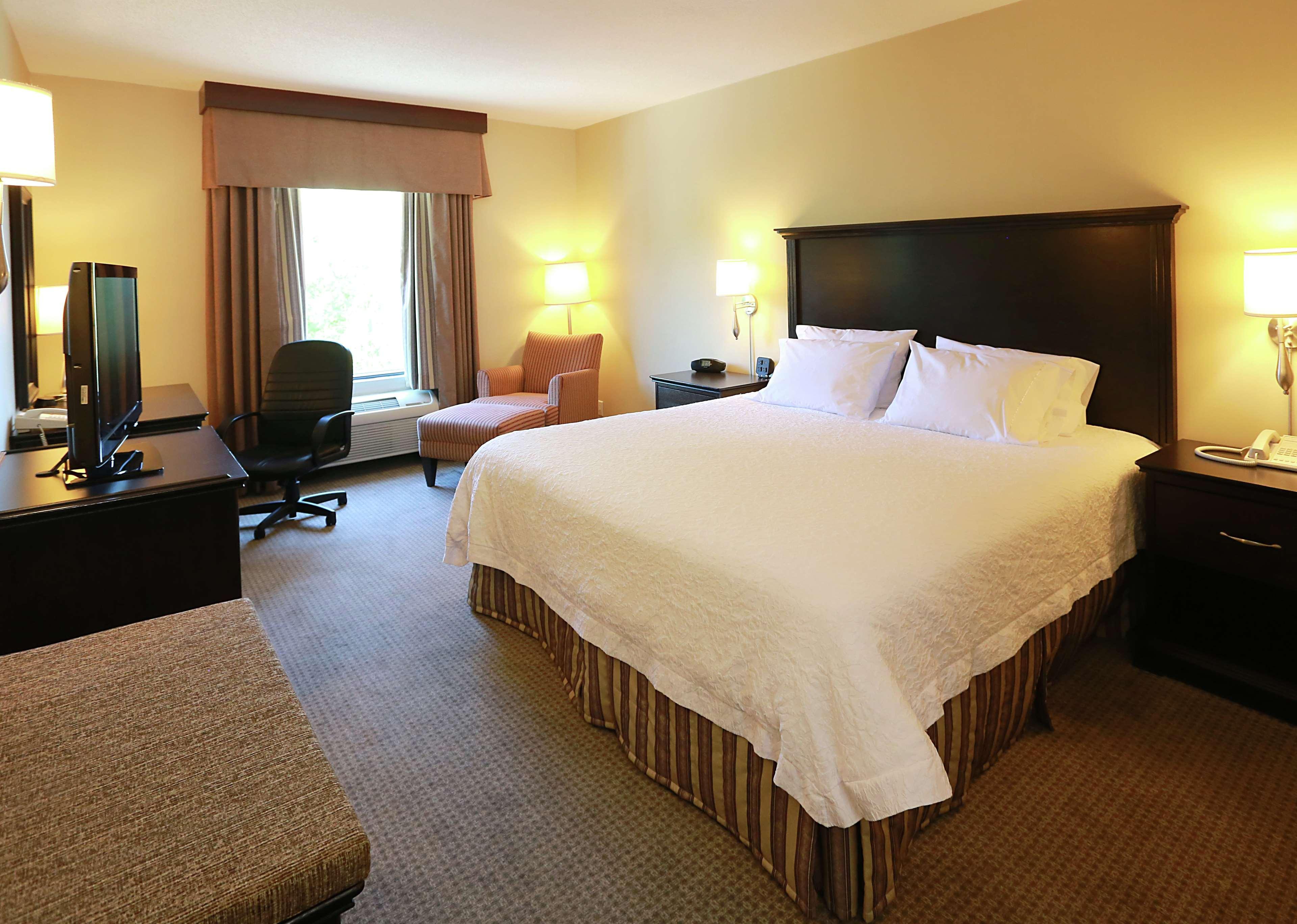 Hampton Inn & Suites Laval Zewnętrze zdjęcie