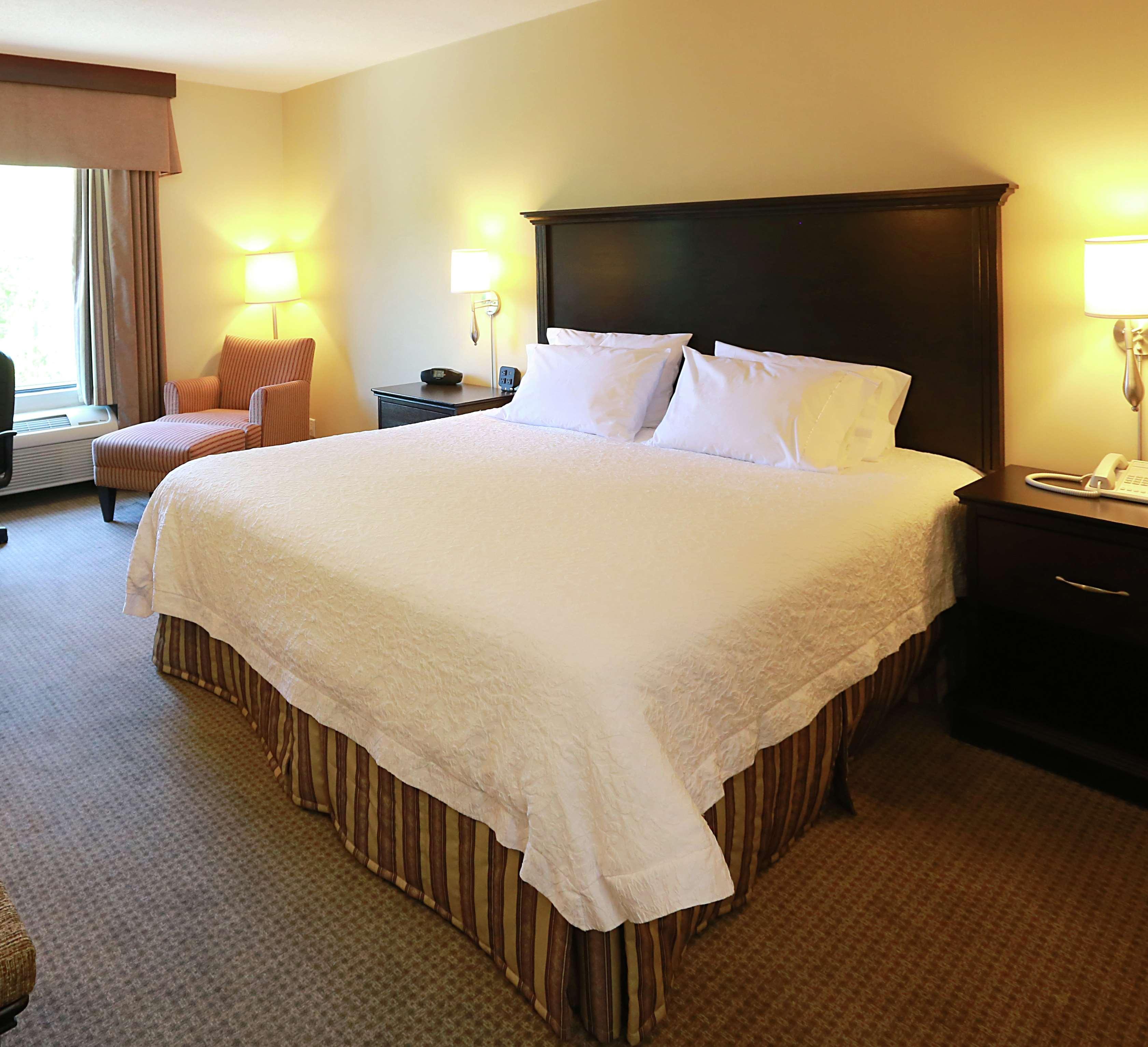 Hampton Inn & Suites Laval Zewnętrze zdjęcie