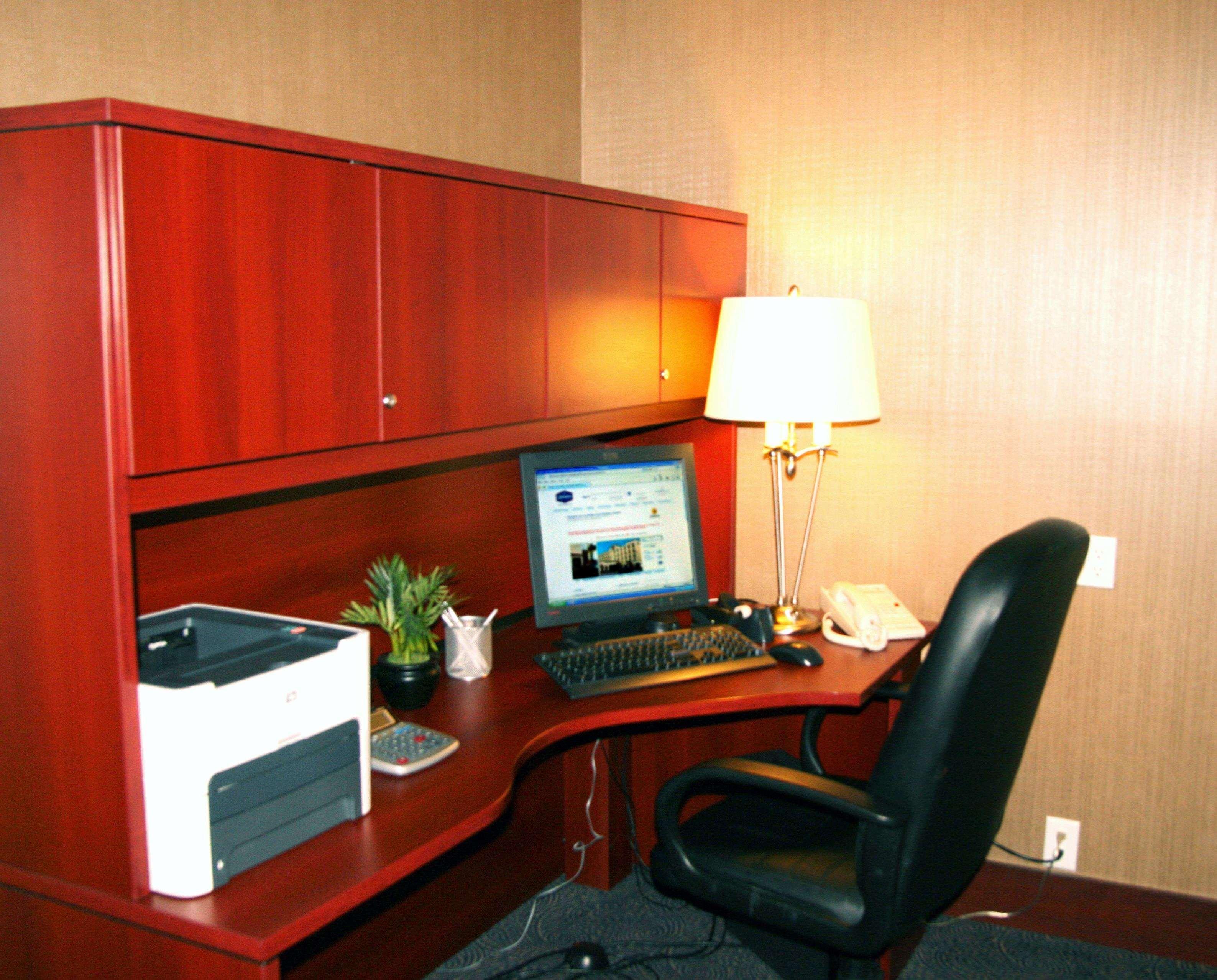Hampton Inn & Suites Laval Zewnętrze zdjęcie