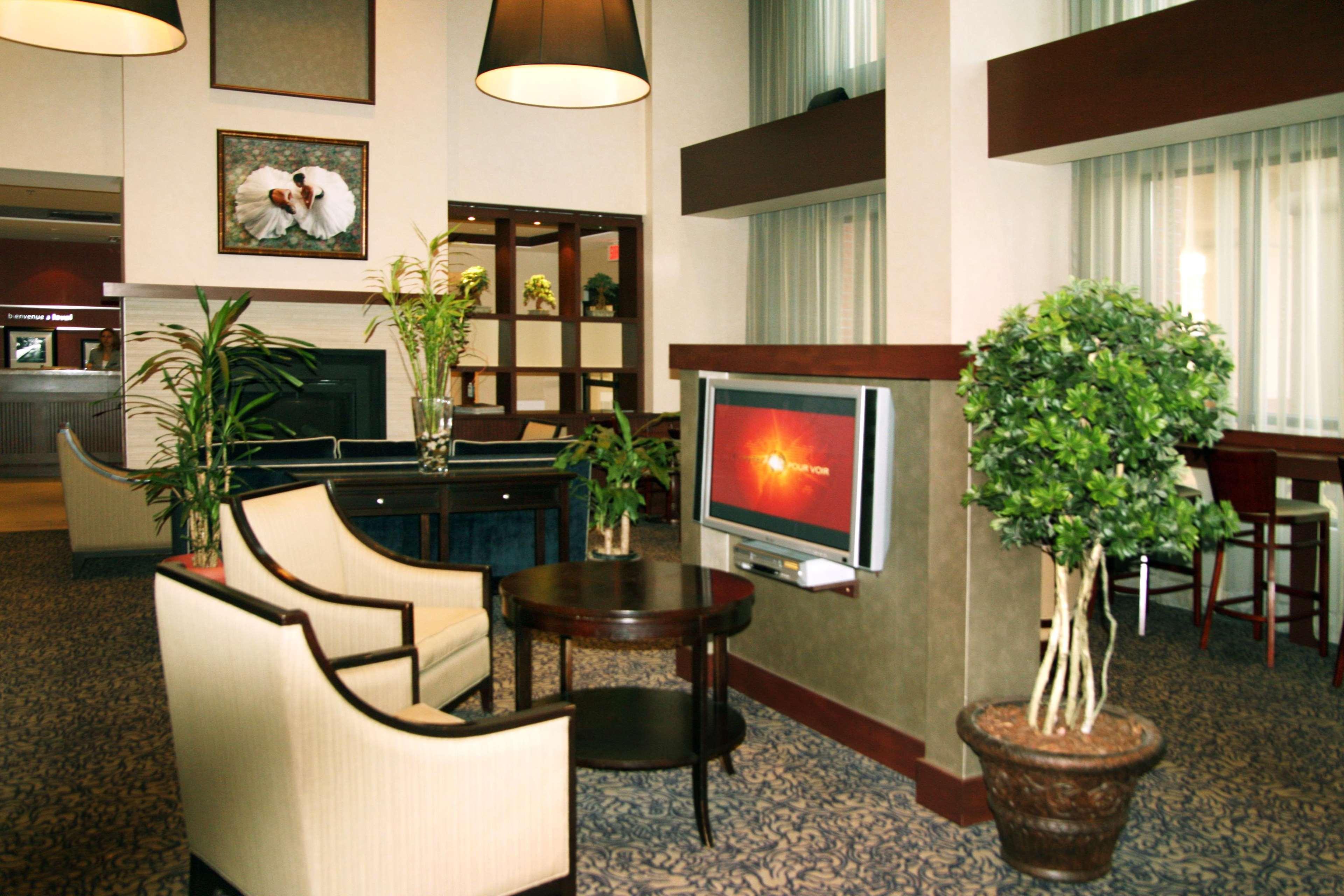 Hampton Inn & Suites Laval Zewnętrze zdjęcie