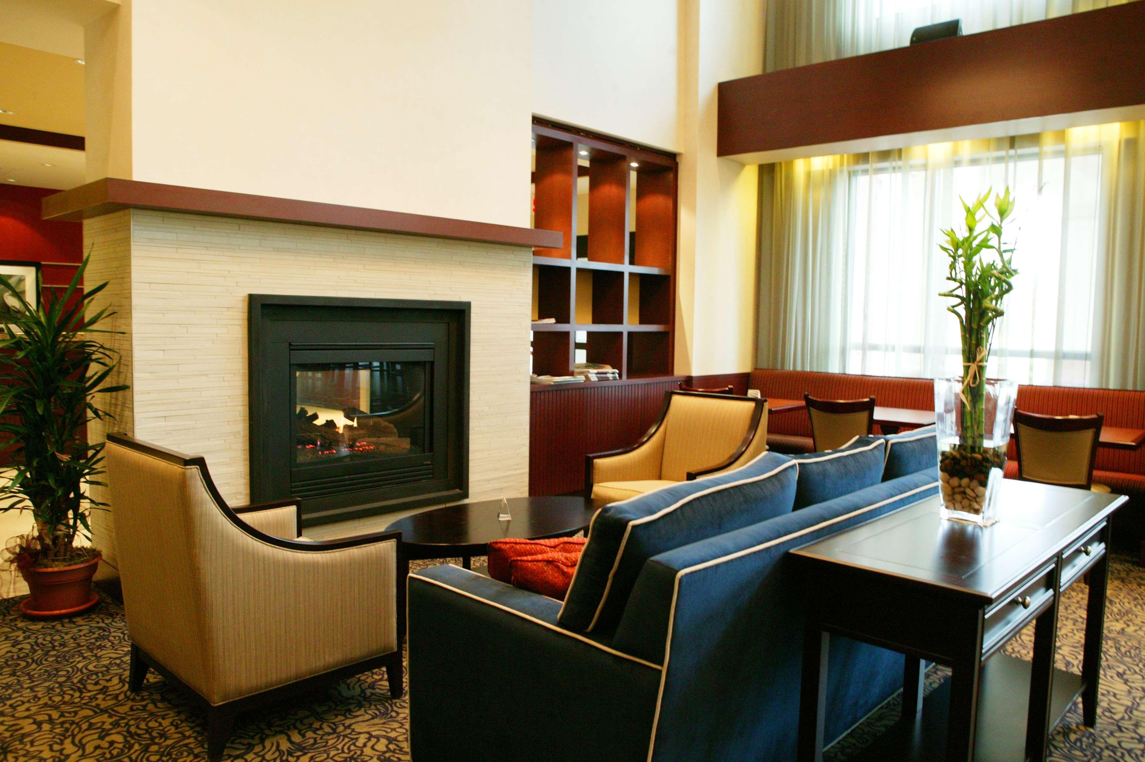 Hampton Inn & Suites Laval Zewnętrze zdjęcie