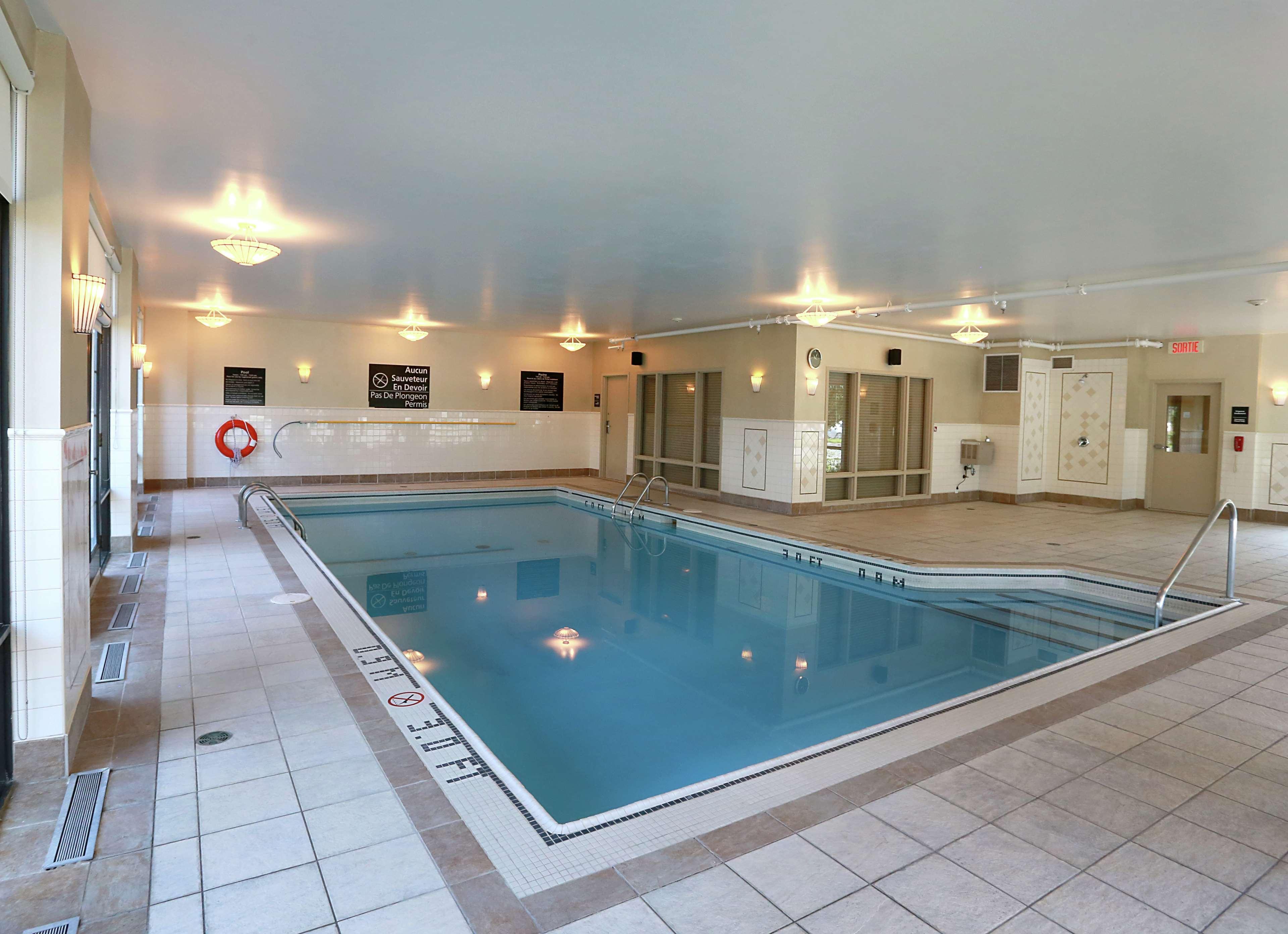 Hampton Inn & Suites Laval Zewnętrze zdjęcie