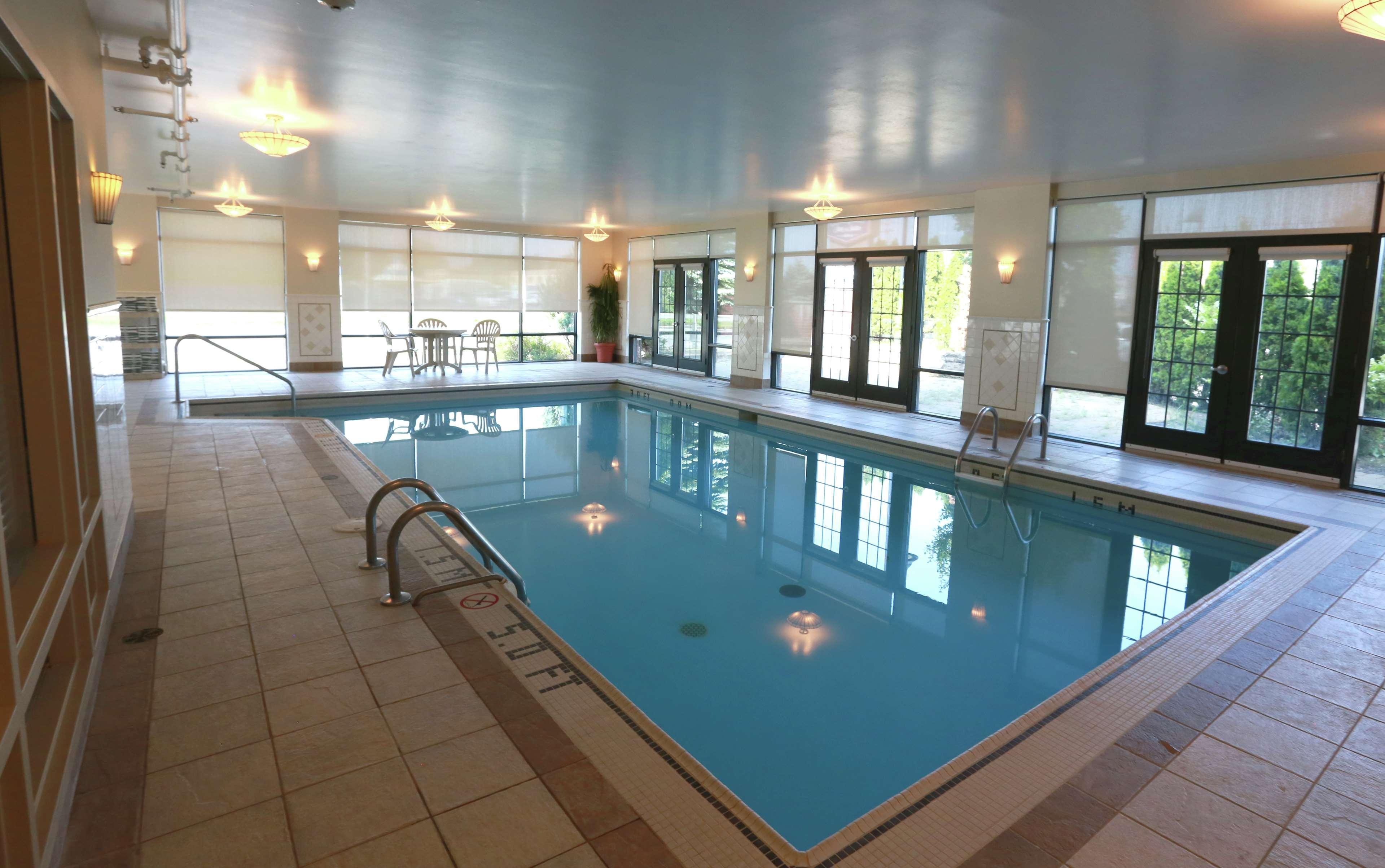 Hampton Inn & Suites Laval Zewnętrze zdjęcie