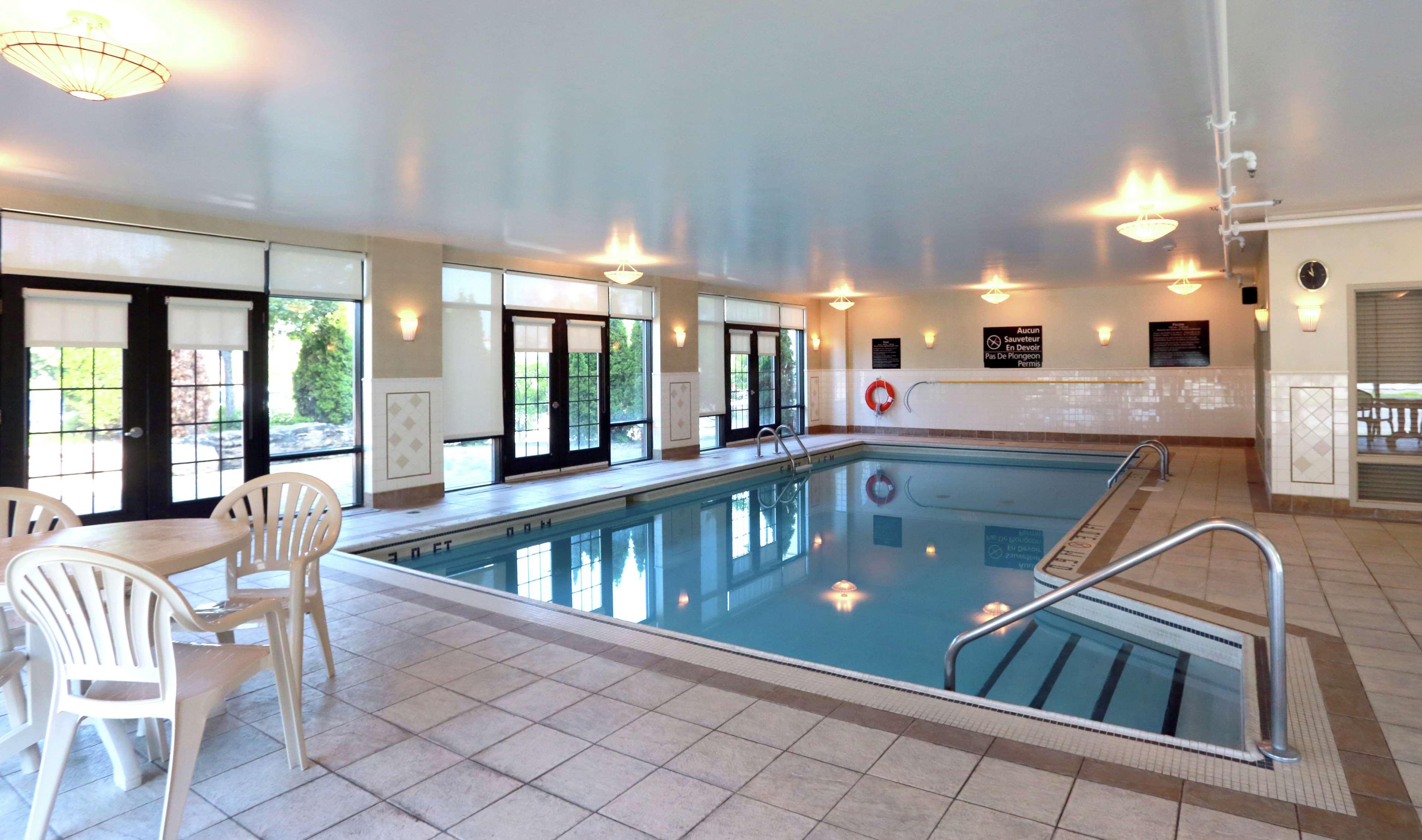 Hampton Inn & Suites Laval Zewnętrze zdjęcie