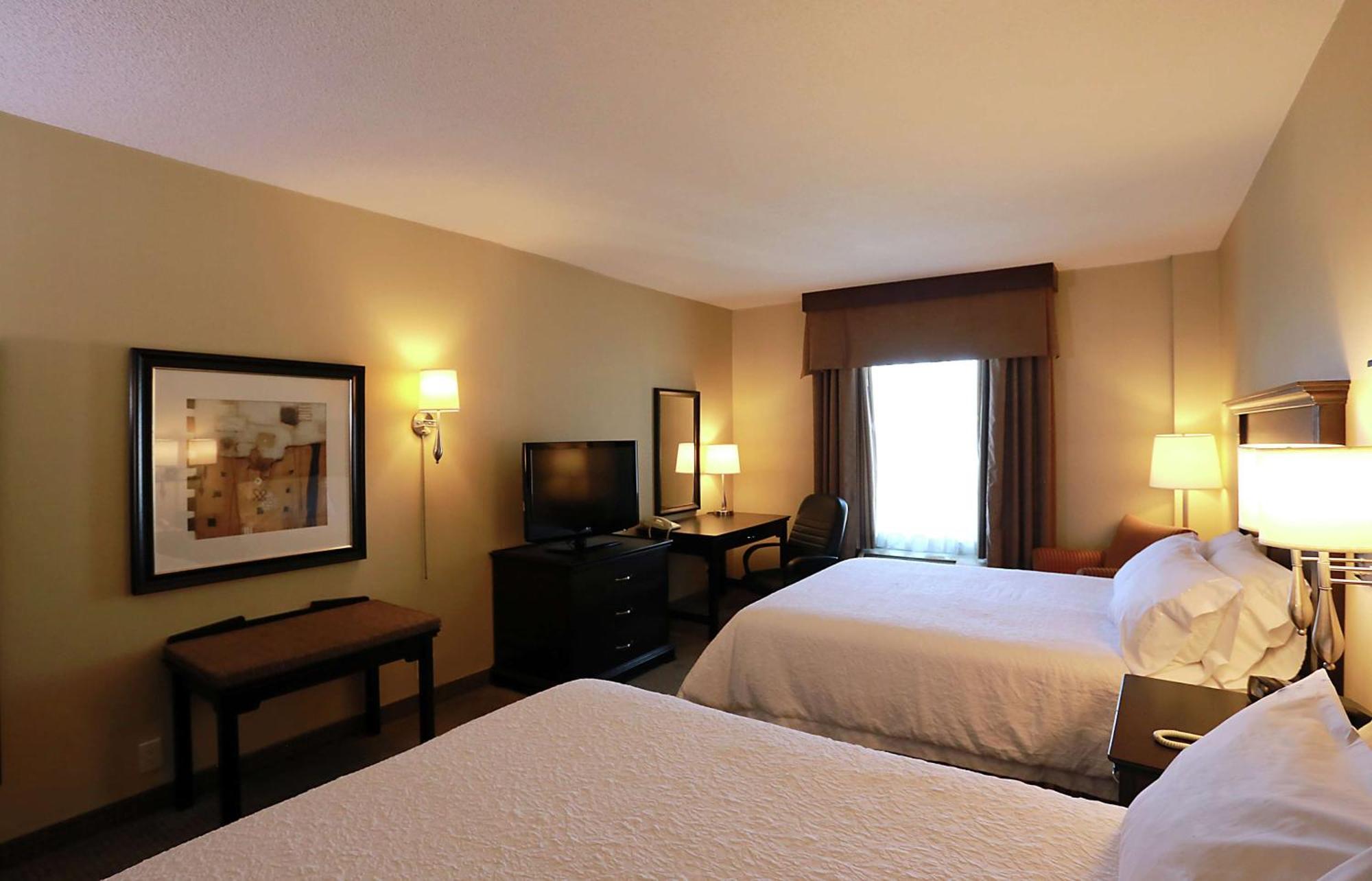 Hampton Inn & Suites Laval Zewnętrze zdjęcie