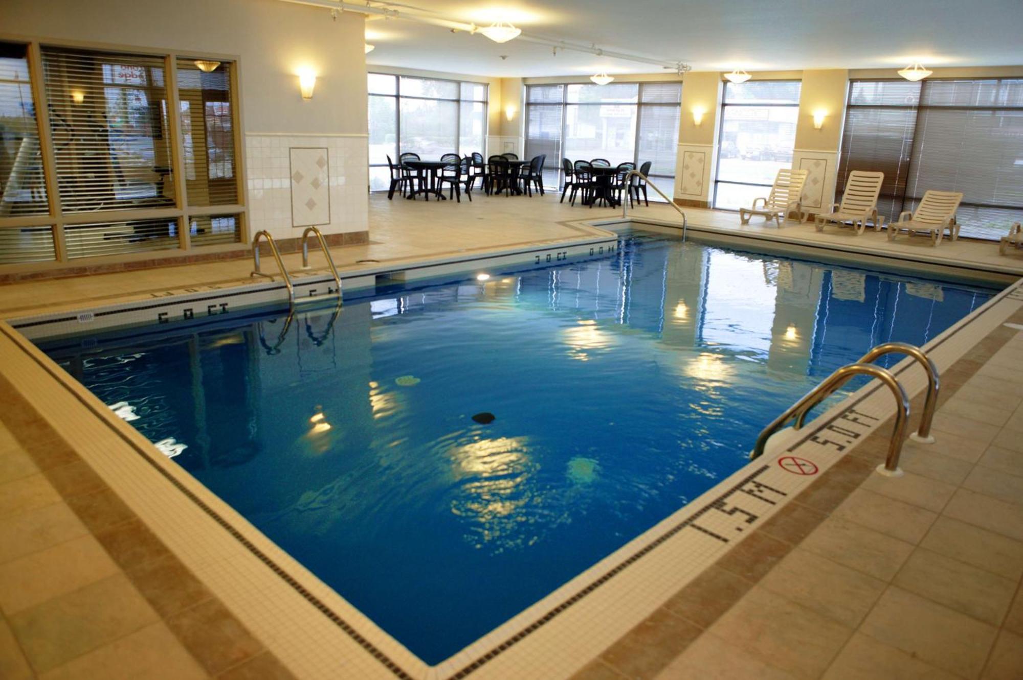 Hampton Inn & Suites Laval Zewnętrze zdjęcie